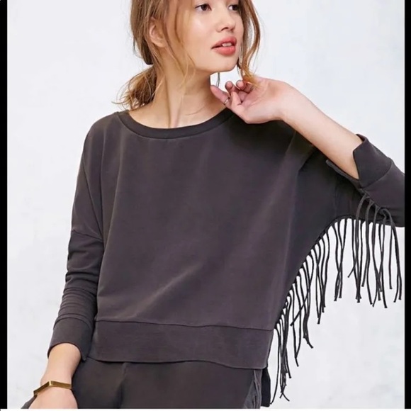 Amuse Society Crewneck Fringe Sweatshirt Size L - Picture 1 of 5